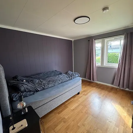 75 Sqm With Terrace And Garden Elverum